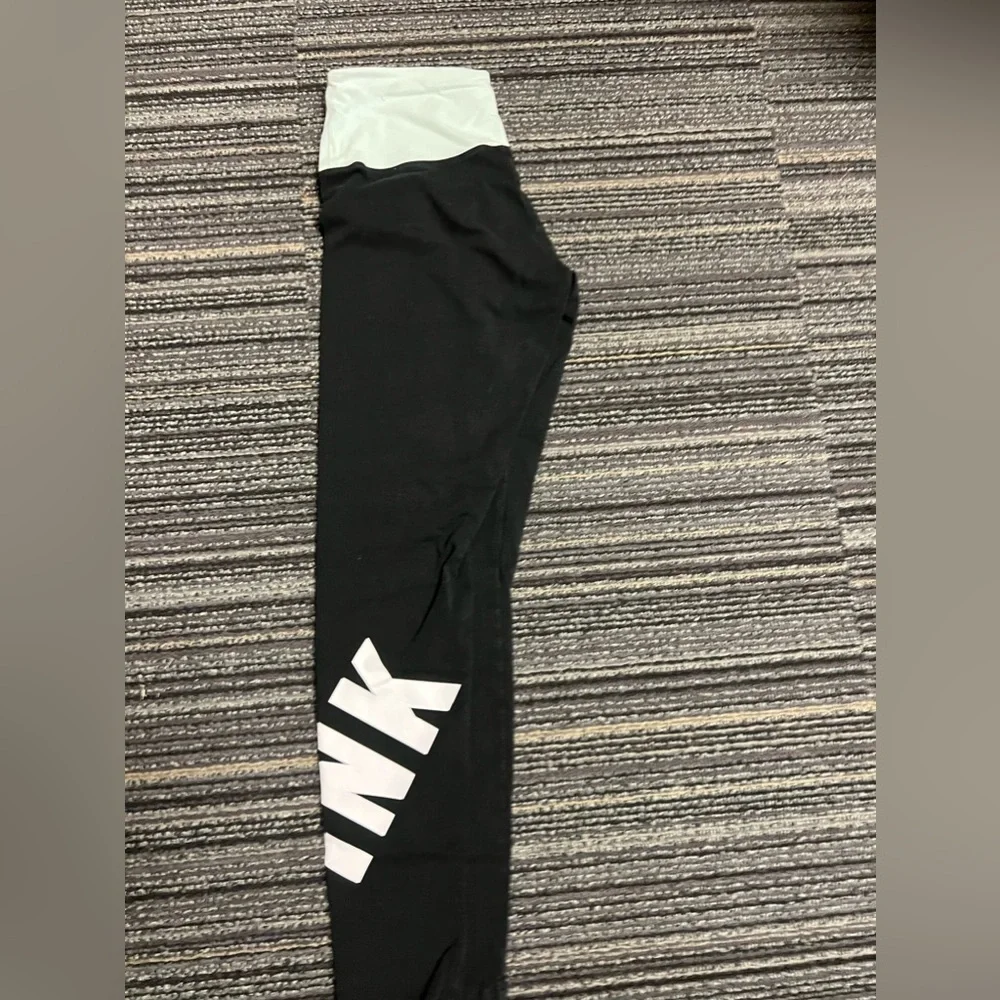 Pink brand leggings - Picture 1 of 3